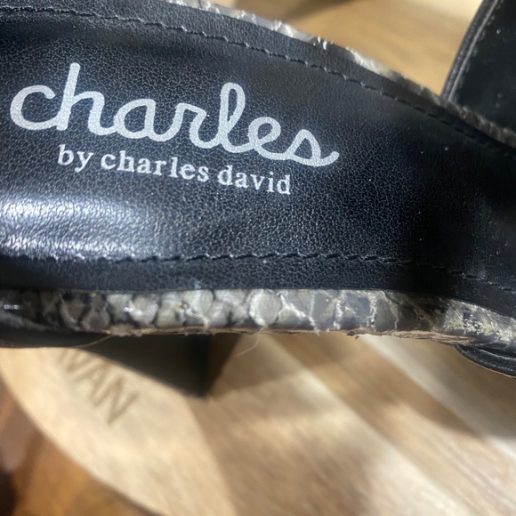 Charles David Black and Snake print shoes size 6 - Picture 4 of 5